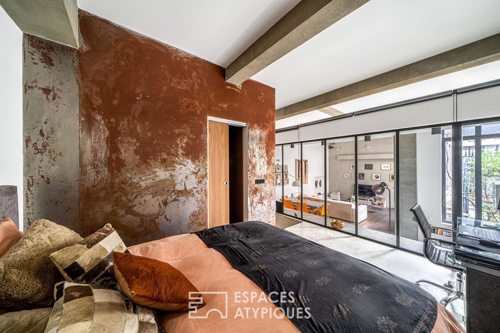 Loft avec extérieur privatif au coeur des Batignolles