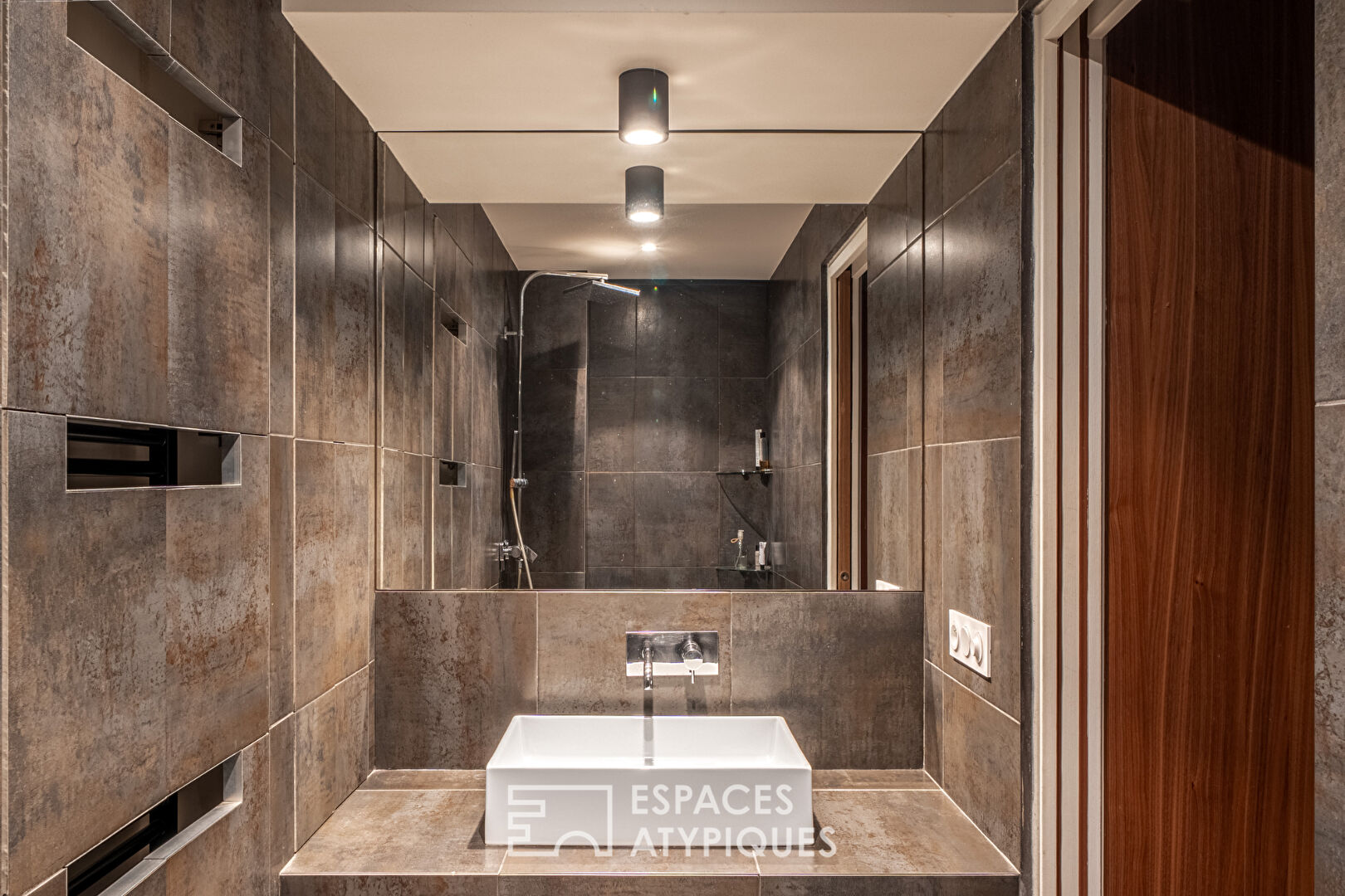 Loft avec extérieur privatif au coeur des Batignolles