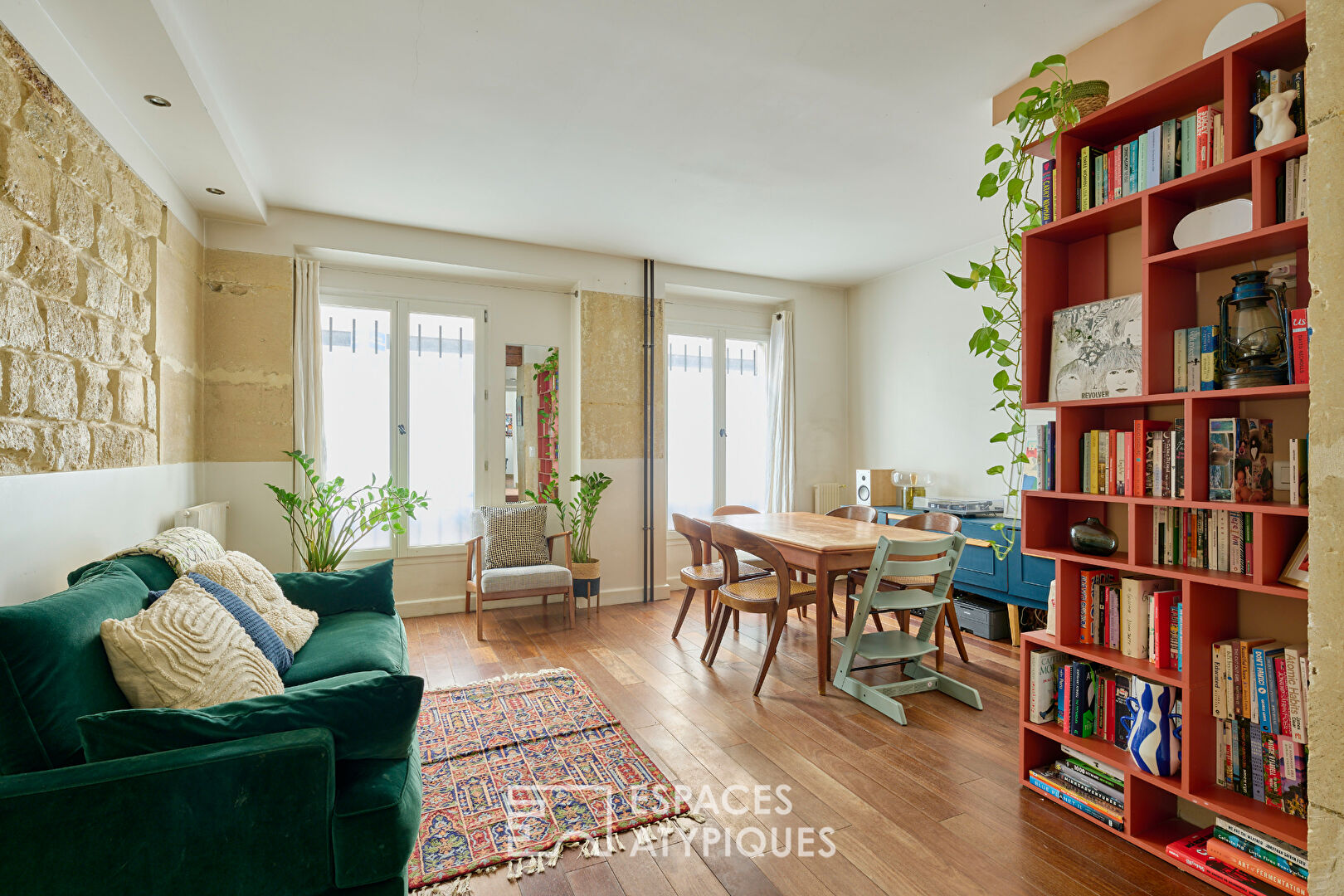 Appartement traversant avec double extérieur proche Village Ramey