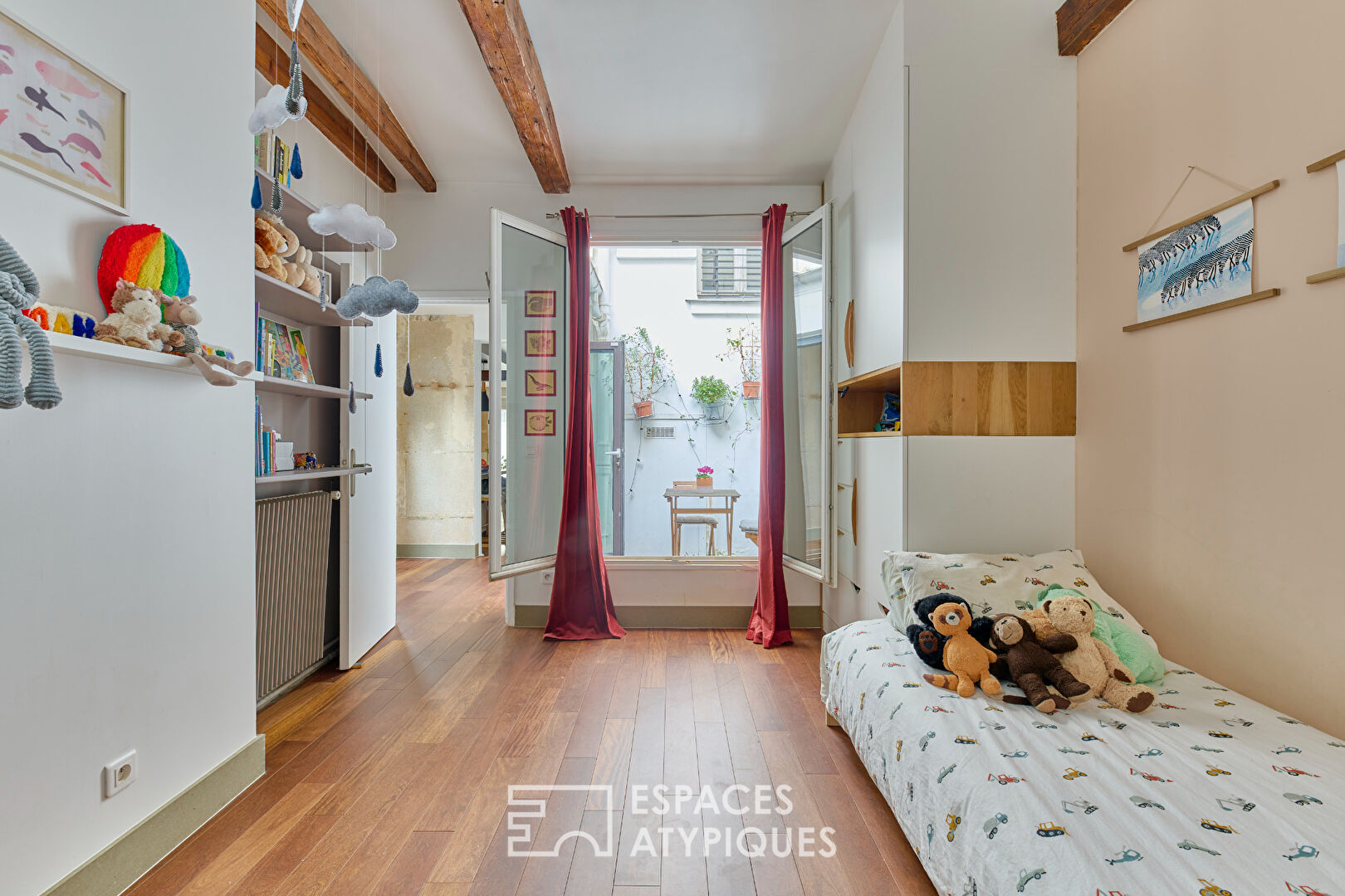 Appartement traversant avec double extérieur proche Village Ramey