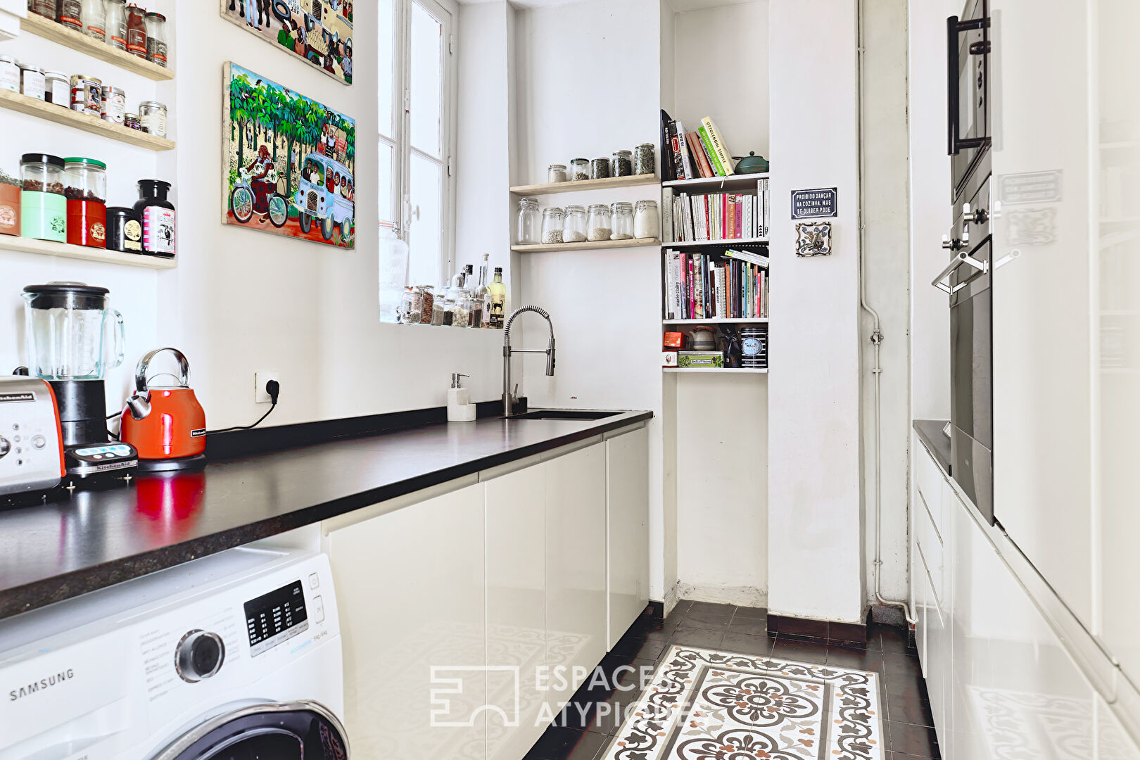 Typical character apartment in Montorgueil – Etienne Marcel