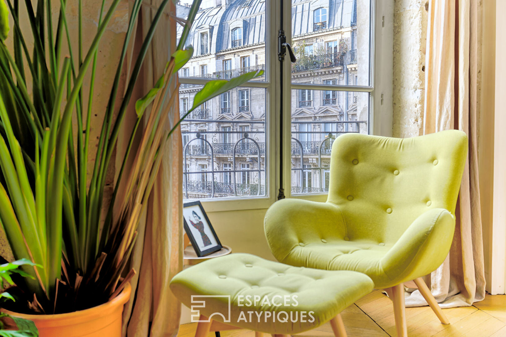 Typical character apartment in Montorgueil – Etienne Marcel