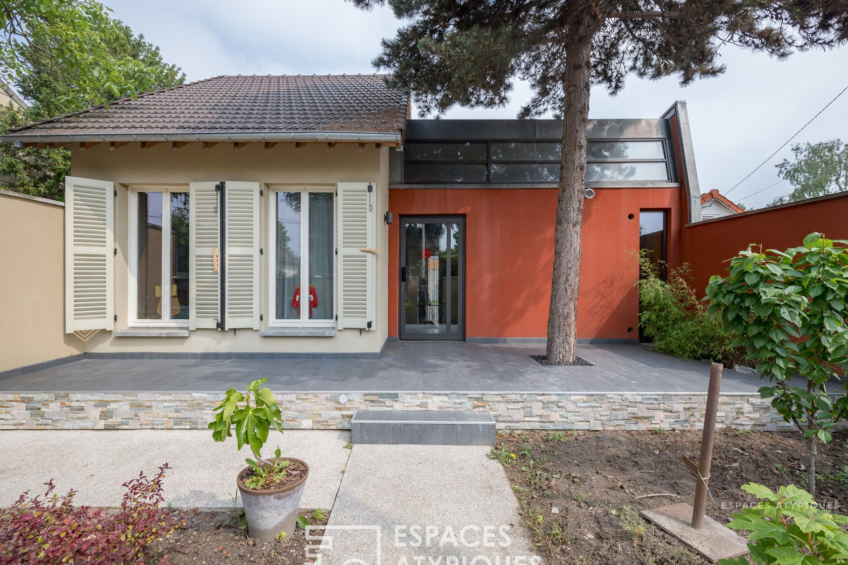 Maison avec extension contemporaine