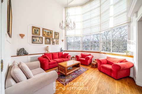 Art Deco duplex on the edge of the Bois de Boulogne and the Jardin du Ranelagh