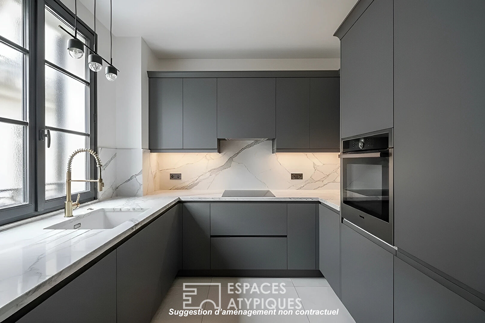 Art Deco duplex on the edge of the Bois de Boulogne and the Jardin du Ranelagh