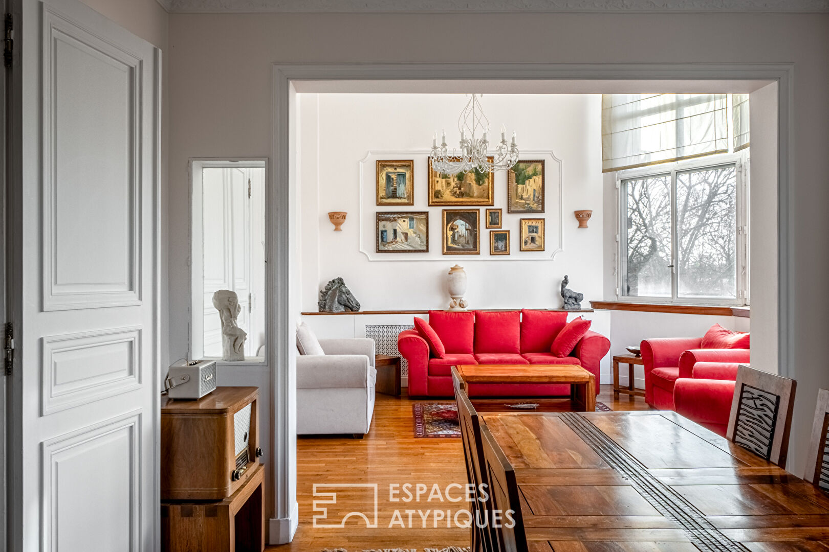 Art Deco duplex on the edge of the Bois de Boulogne and the Jardin du Ranelagh