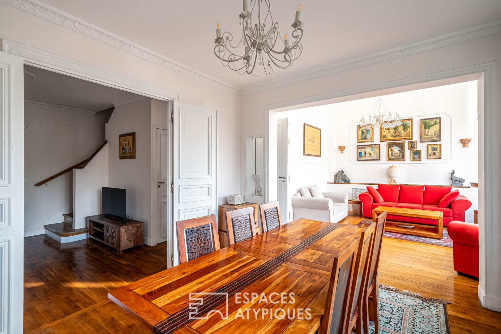 Art Deco duplex on the edge of the Bois de Boulogne and the Jardin du Ranelagh