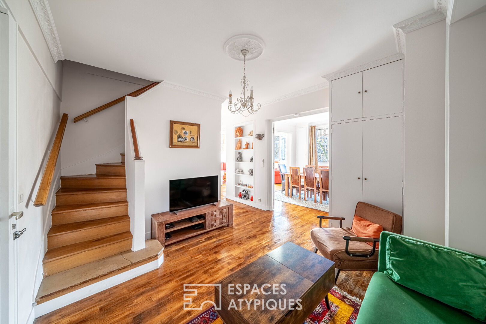 Art Deco duplex on the edge of the Bois de Boulogne and the Jardin du Ranelagh