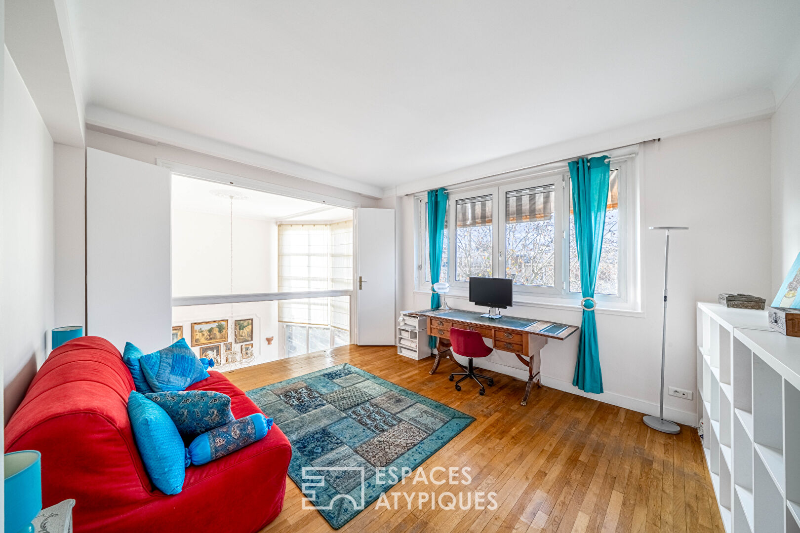 Art Deco duplex on the edge of the Bois de Boulogne and the Jardin du Ranelagh