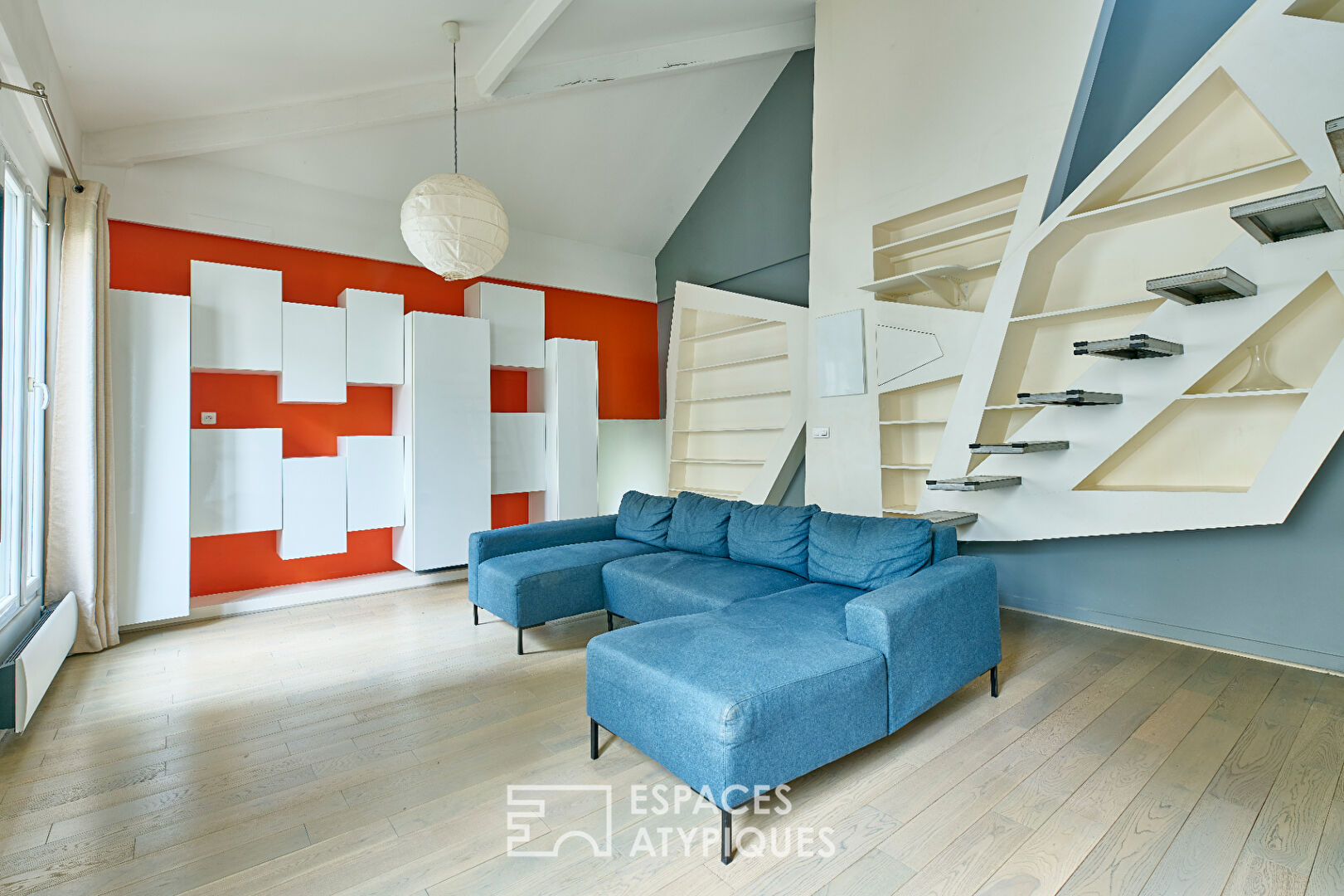 Dernier étage esprit loft design à Jules-Joffrin