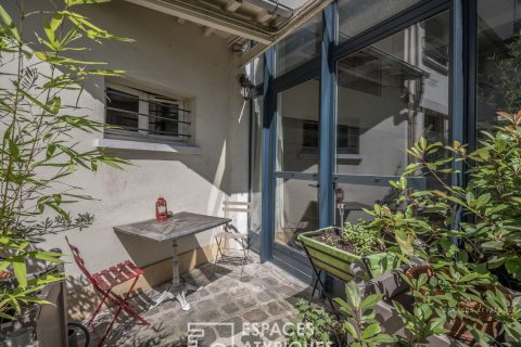 Loft in former stable on shared courtyard