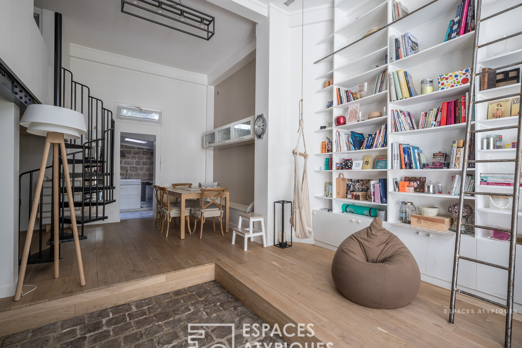 Loft in former stable on shared courtyard