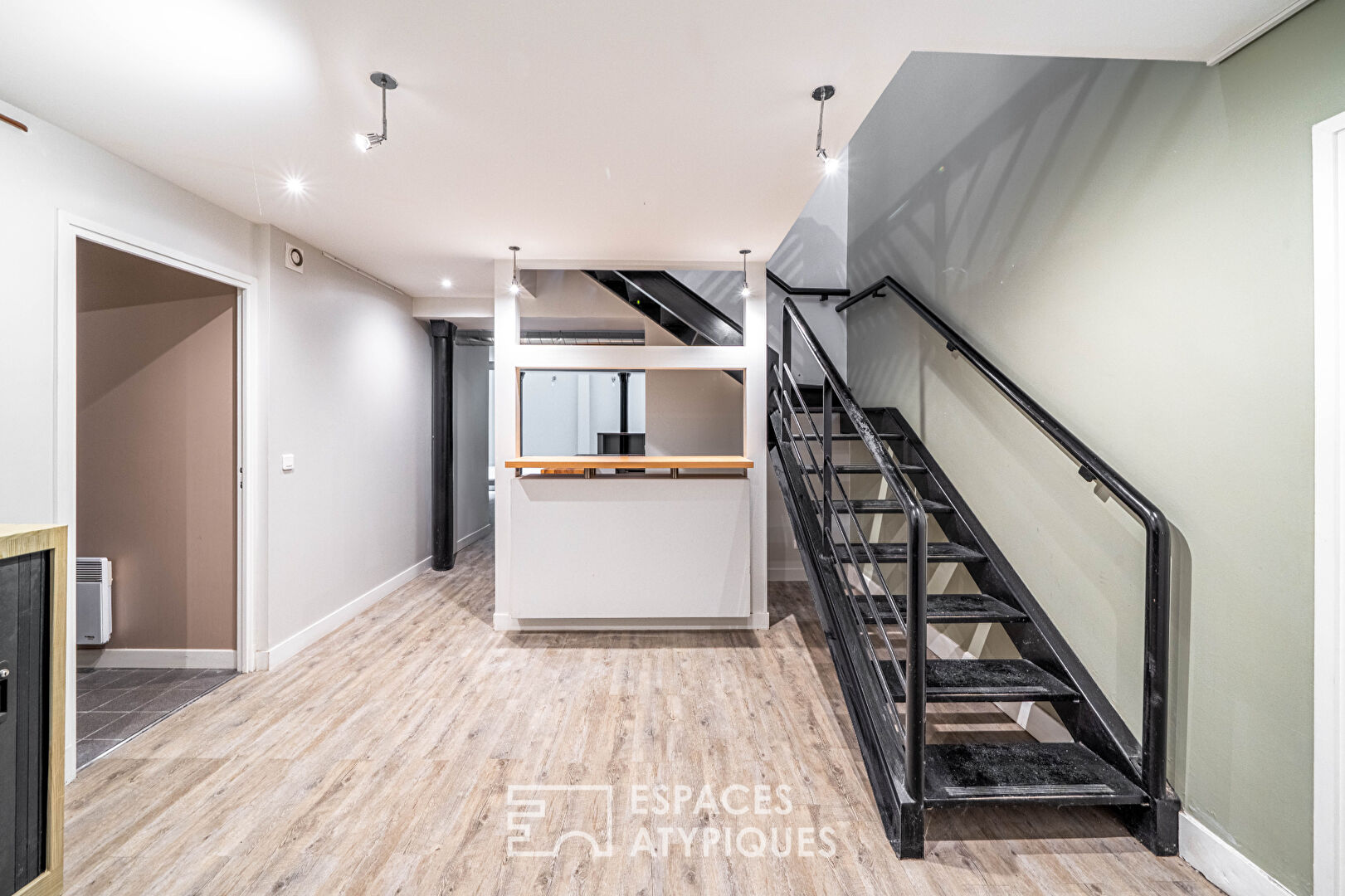 Local commercial en duplex avec verrière – Miromesnil / Villiers