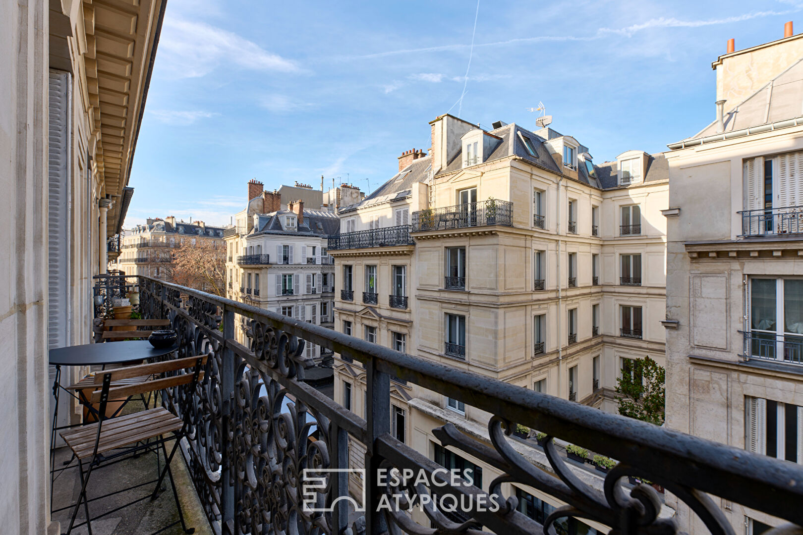 Haussmannien d’artiste avec balcon – Madeleine / Saint-Augustin