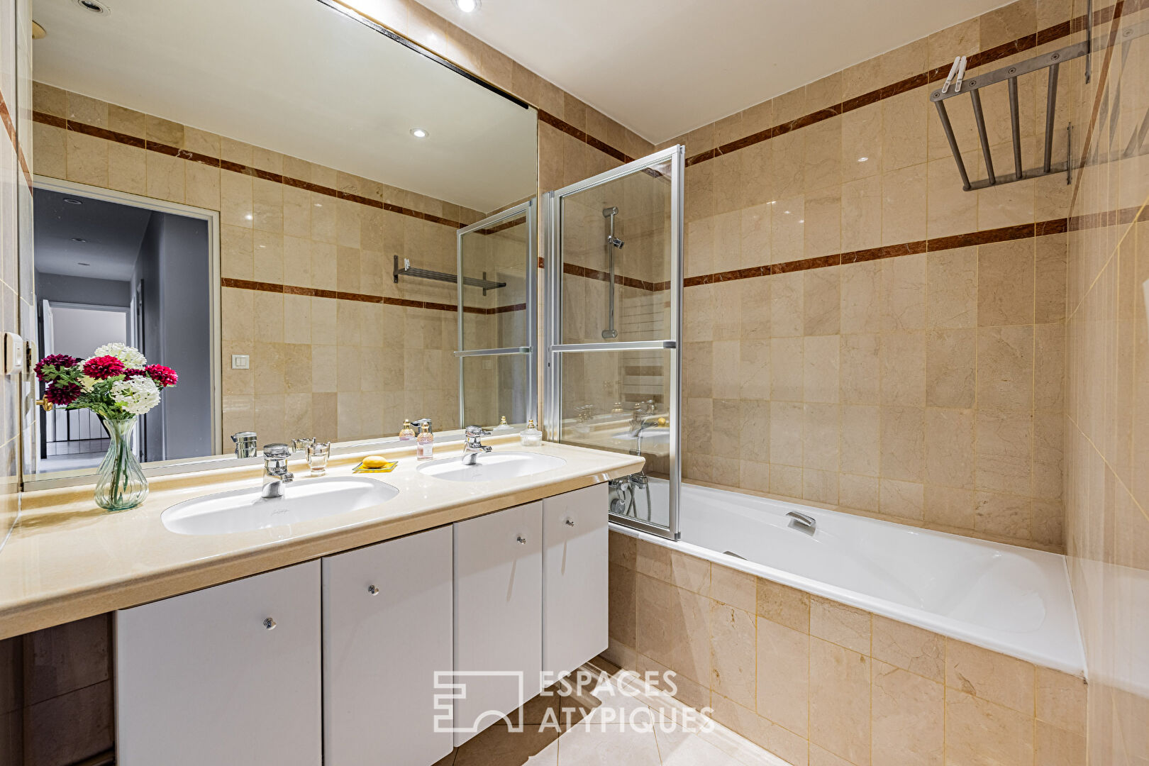 Dernier étage traversant de standing – Victor Hugo