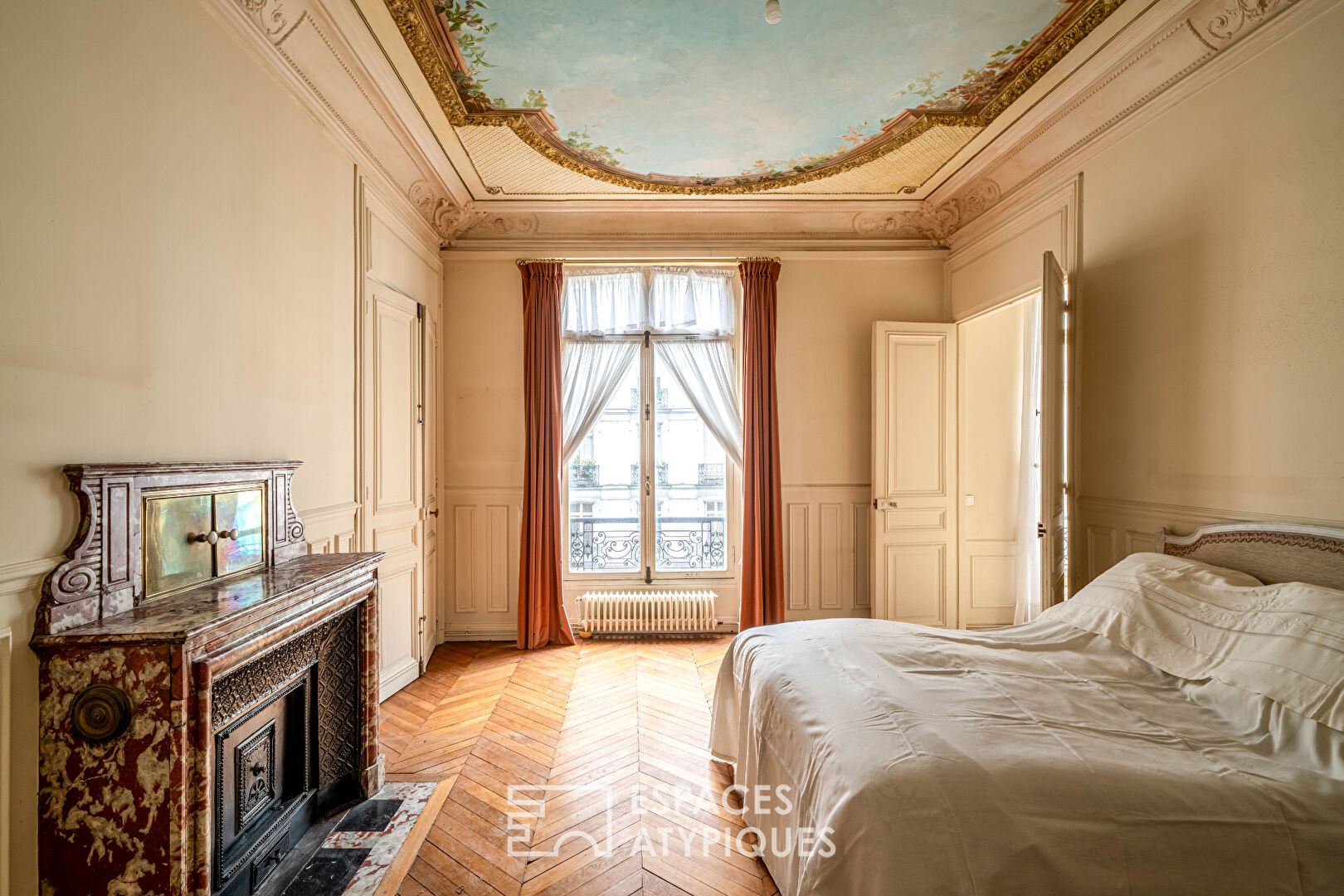 Haussmannien à réinterpréter avec balcons – Quartier Faubourg du Roule