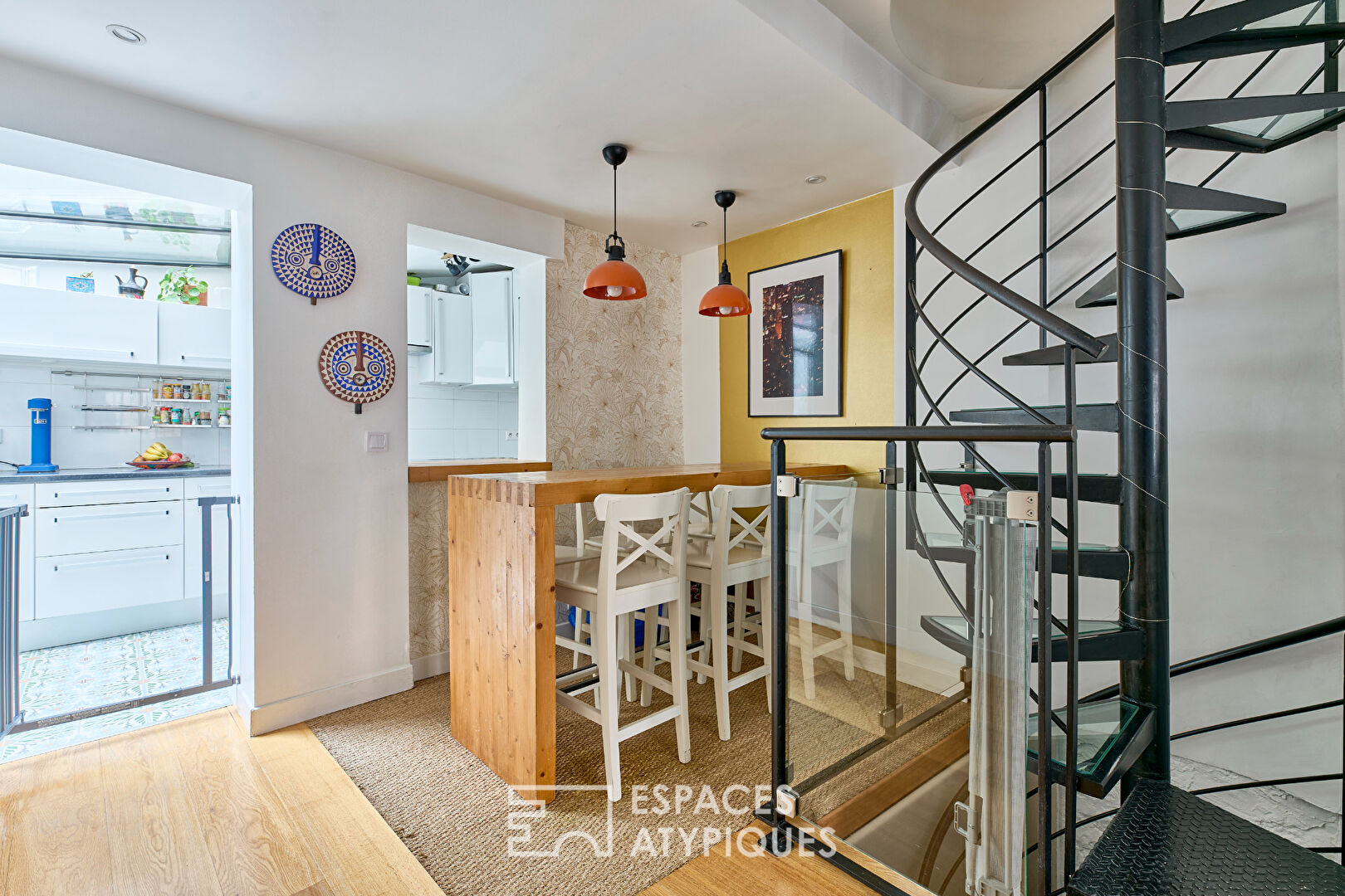 Triplex avec extérieurs au coeur des Abbesses