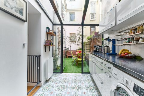 Triplex avec extérieurs au coeur des Abbesses