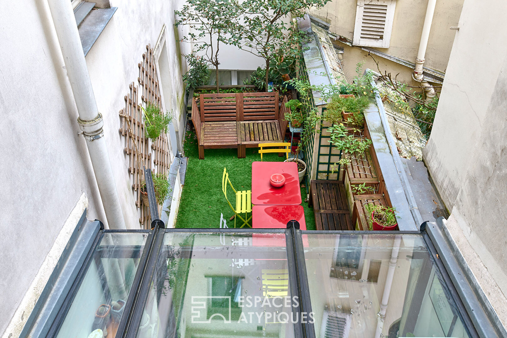 Triplex avec extérieurs au coeur des Abbesses