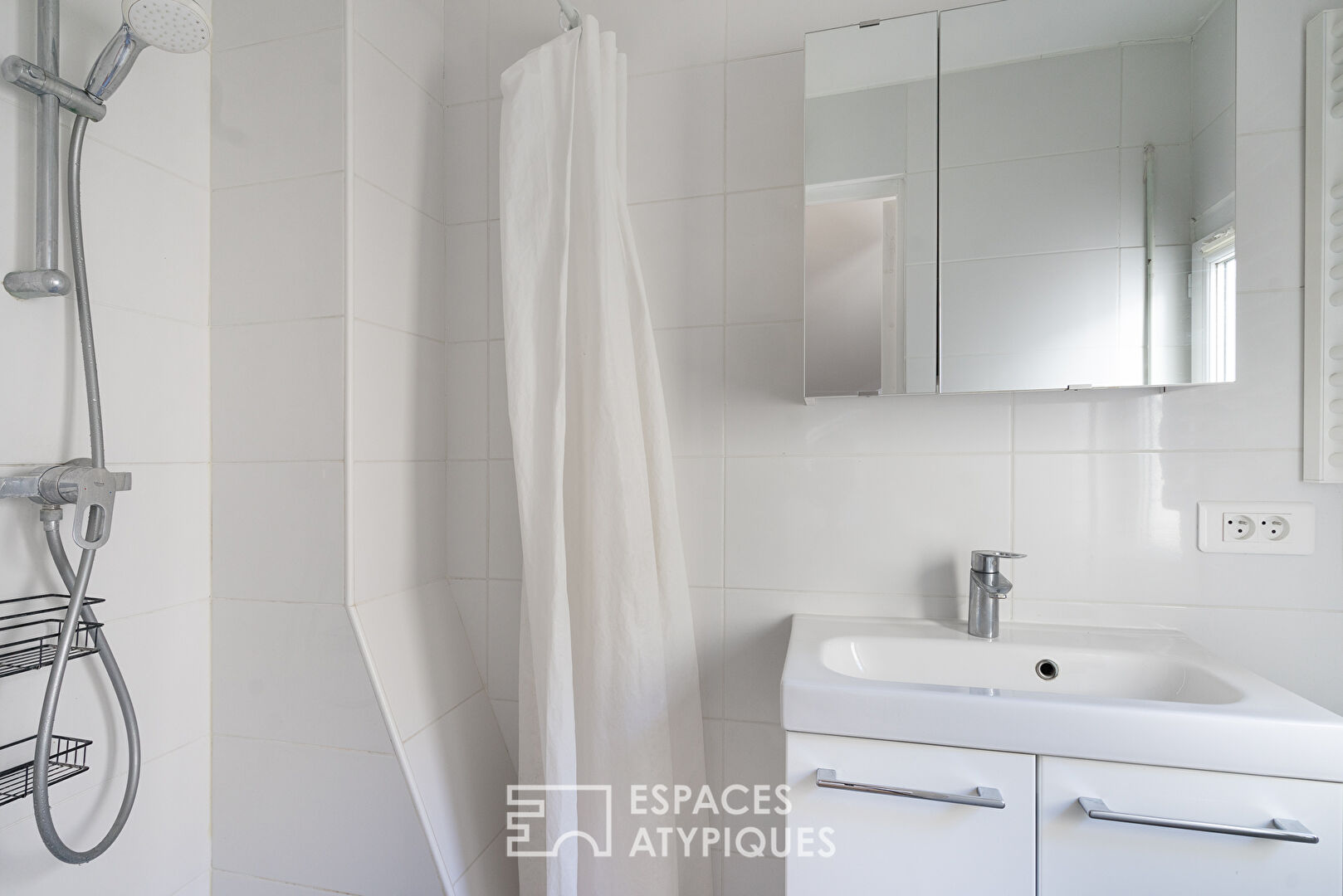 Appartement en dernier étage – Quartier Trudaine