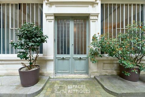 Ancien atelier transformé en loft sur cour – Marché Cadet