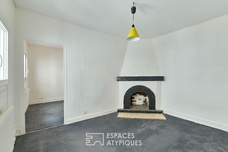 Dernier étage avec coursive à repenser aux Abbesses