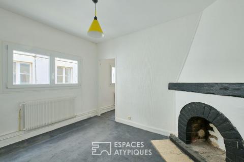 Dernier étage avec coursive à repenser aux Abbesses