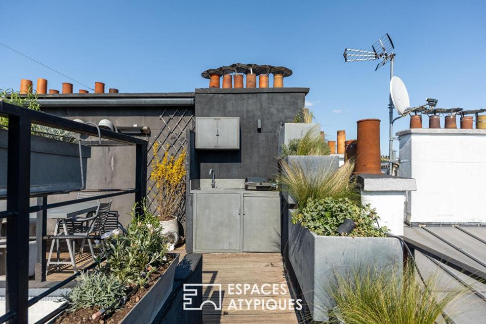 Duplex au dernier étage avec terrasse plein ciel et balcon