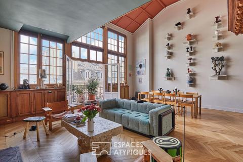 Former artist’s studio on the top floor with a balcony-terrace near Parc Monceau