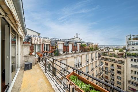A jewel box with a continuous terrace in Jasmin ditrict