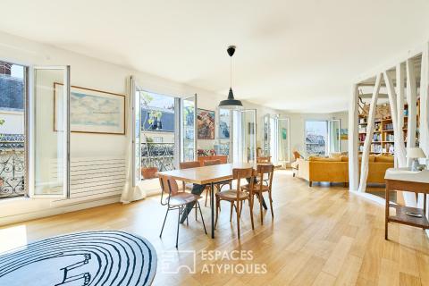 Lumineux duplex traversant en dernier étage avec balcon – quartier Maubeuge-Martyrs
