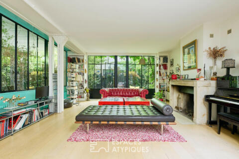 Family loft-style house with terrace between Batignolles and Montmartre