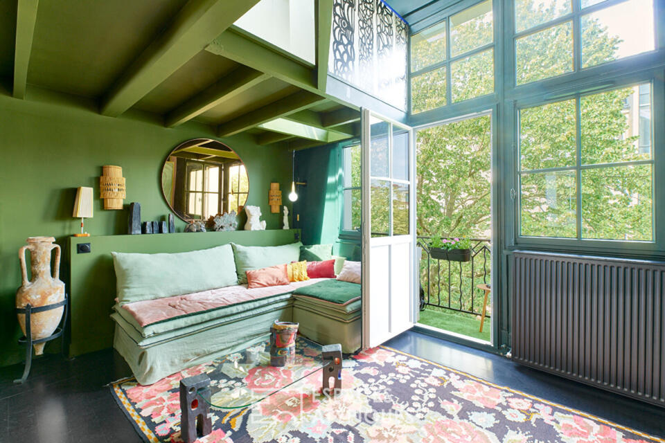 Atelier rénové en dernier étage avec balcon ? Avenue Junot