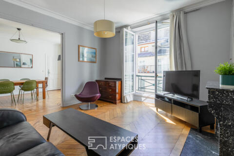 Appartement traversant en étage élevé à sublimer – Élysées-Madeleine
