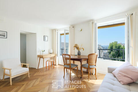 Corner apartment with a view in the heart of Montmartre