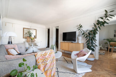Appartement rénové par architecte – Palais Royal