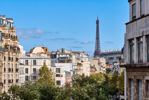 Dernier étage esprit chalet contemporain d’architecte avec vue tour Eiffel – Auteuil Sud