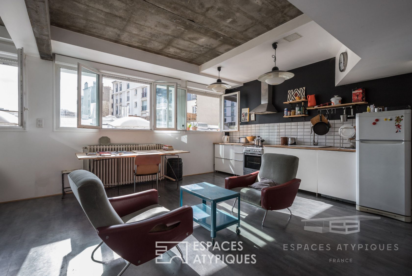 Brutalist loft with large cellar near the city hall