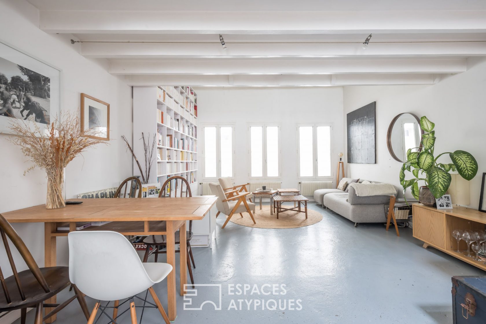 Duplex like a house with terrace and patio