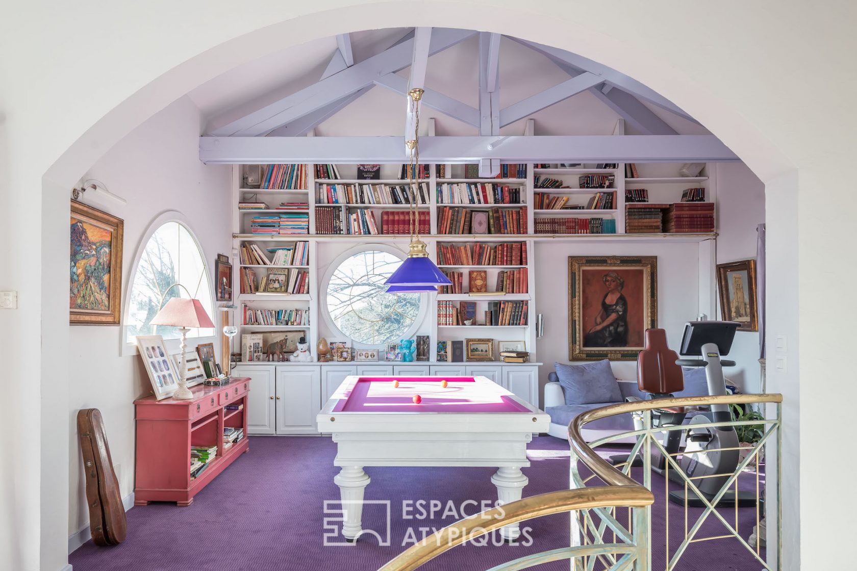 Mixed villa with terraces, garden and swimming pool