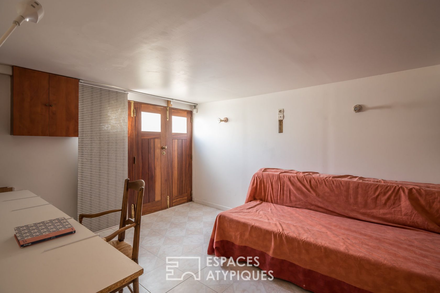 Petite maison avec jardin et dépendance