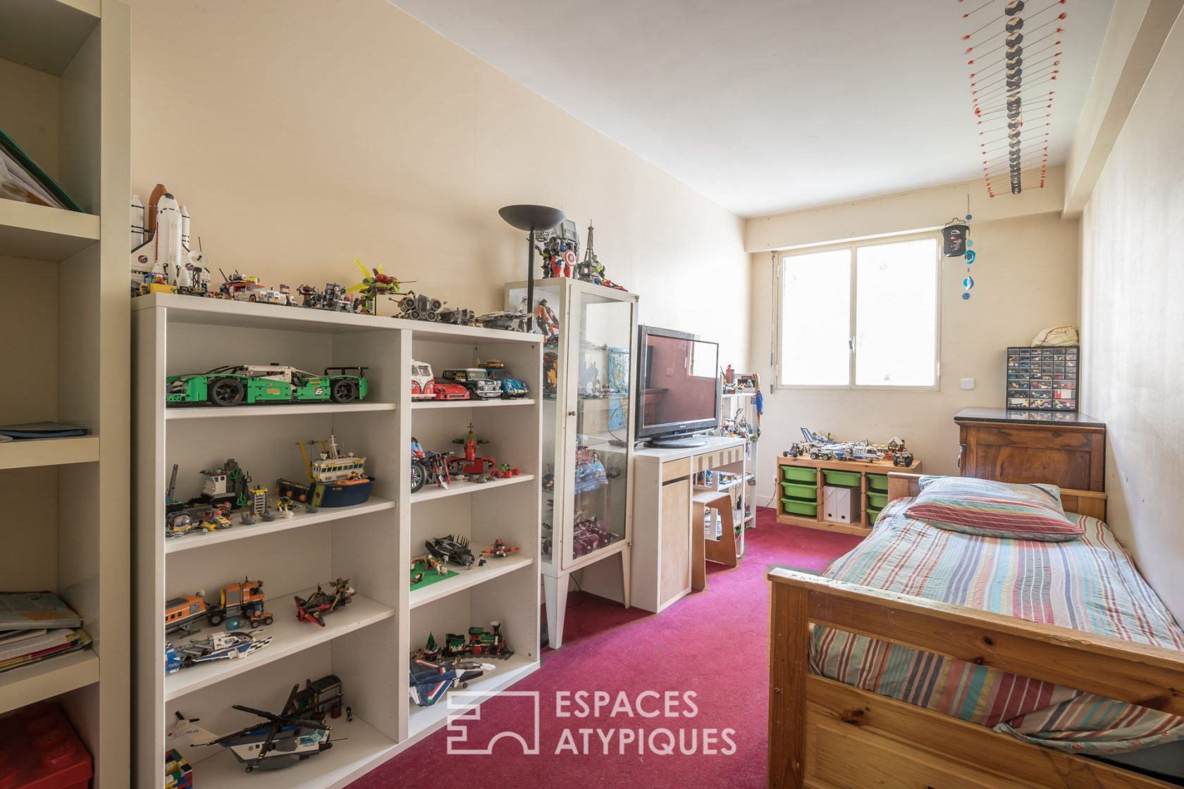 Apartment with large garden with trees