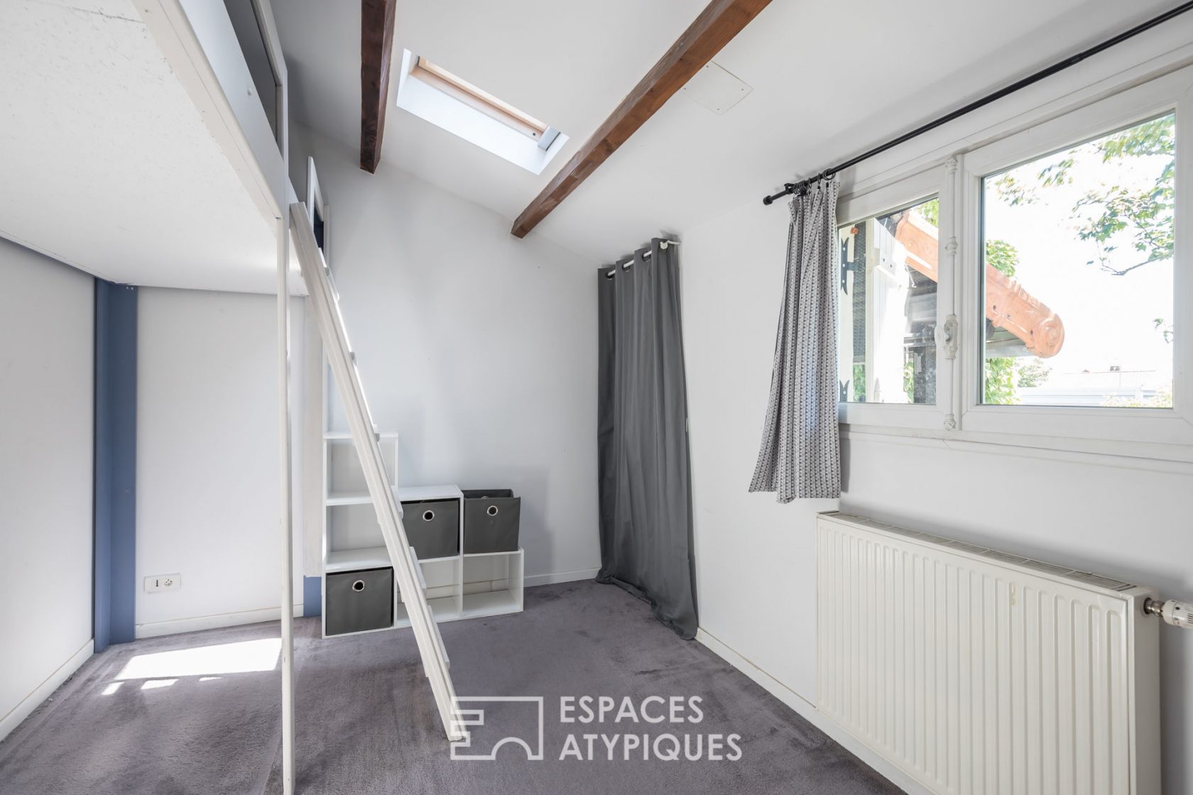 House-loft with garden and terrace in former printing works