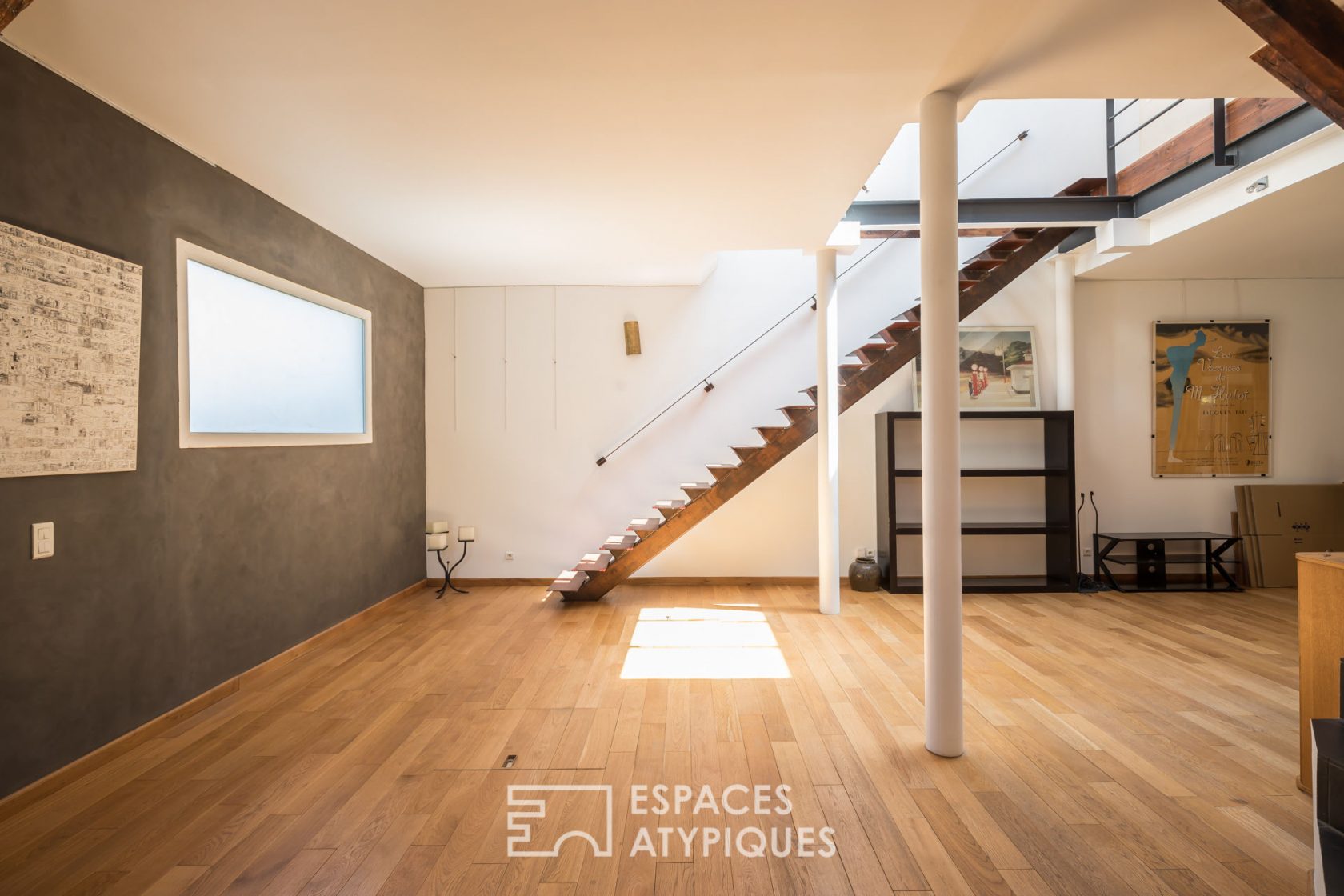 House-loft with garden and terrace in former printing works