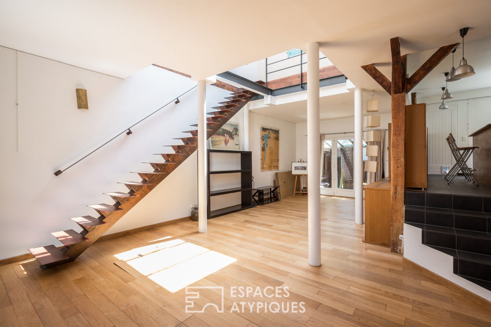 House-loft with garden and terrace in former printing works