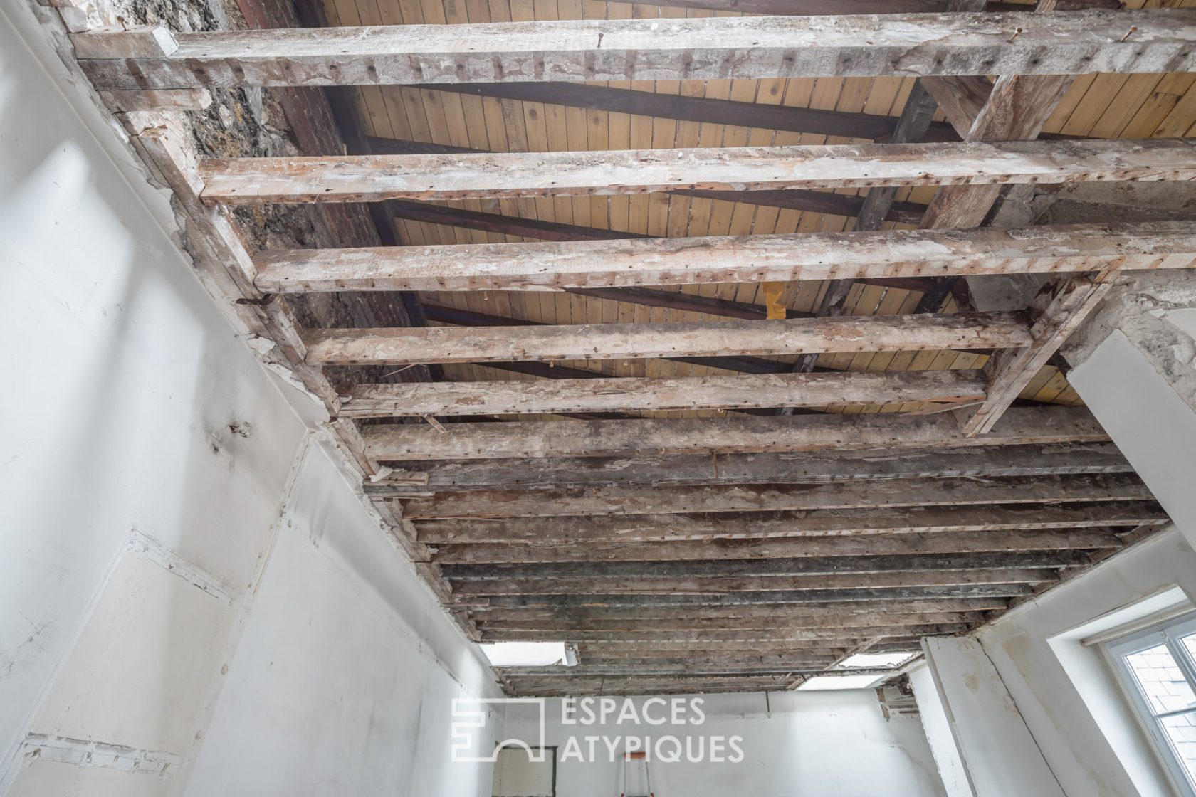 Appartement au dernier étage à rénover