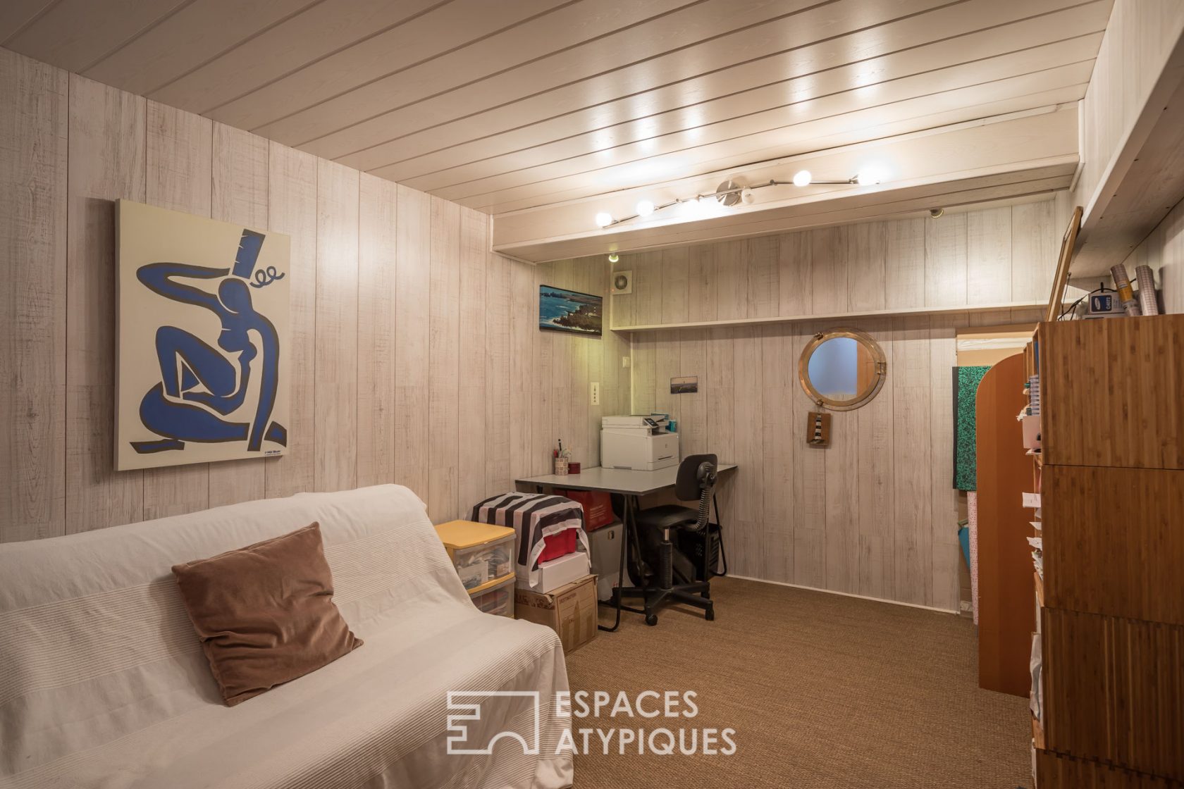 Maison contemporaine esprit bateau avec jardin et terrasses