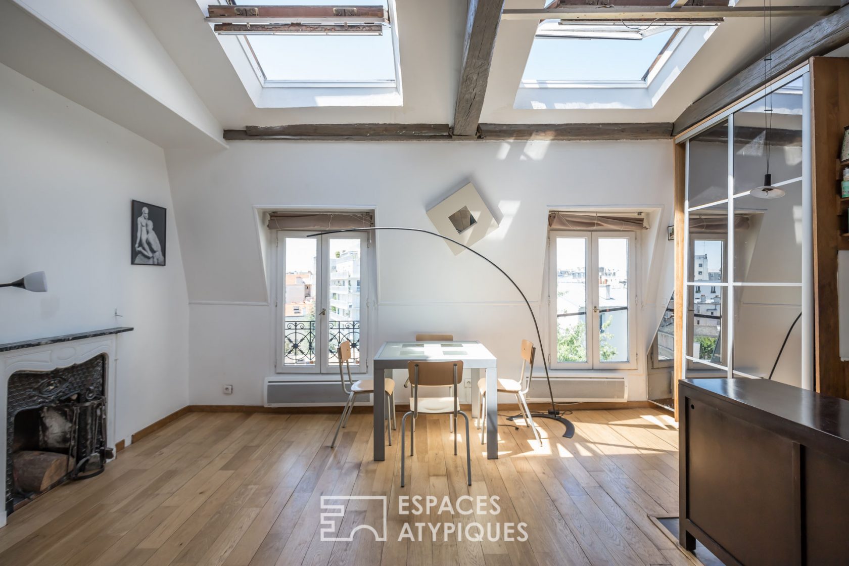 Reverse duplex on the top floors with views