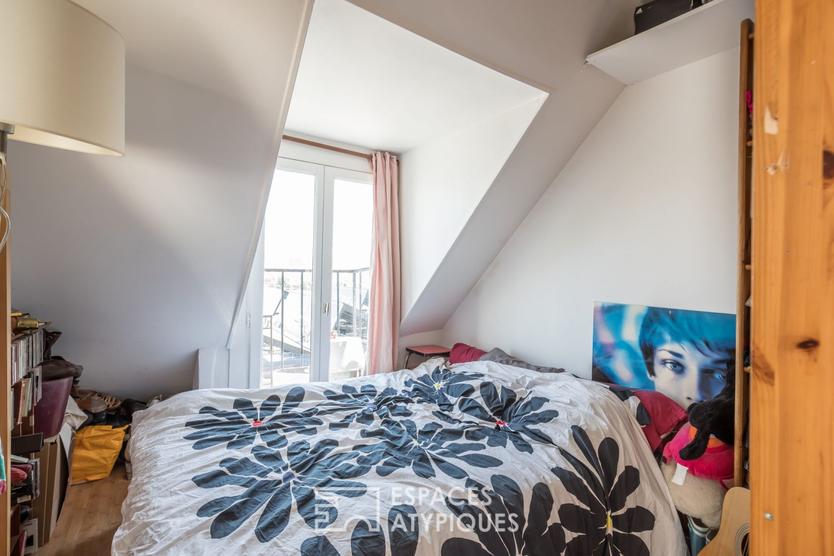 Reverse duplex on the top floors with views