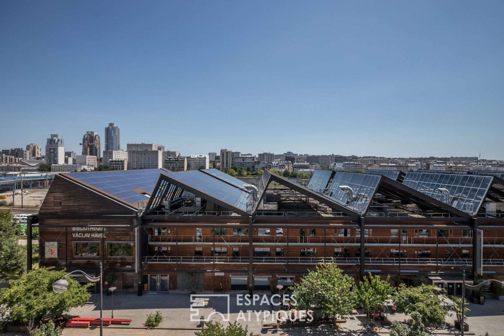 Reverse duplex on the top floors with views
